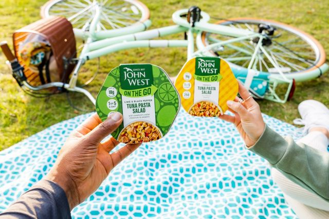Introducing natural protein to your diet can be as easy as riding a bike – if you know where to look 👀

John West’s On The Go Lime and Pepper Tuna Pasta Salad contains a whopping 18g of protein. And you can take it with you wherever you pedal.